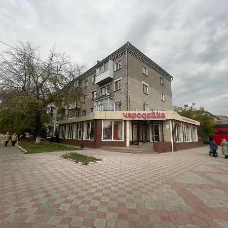 פטרופבלובסק Квартира Бизнес-Класса С Белым Постельным Кафе Маринад מראה חיצוני תמונה
